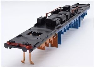 32-911 Class 108 T/Car U/frame with seating & pcb for Green livery