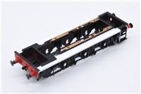 Class 08 underframe White footplate red bufferbeam White ladder 32-105